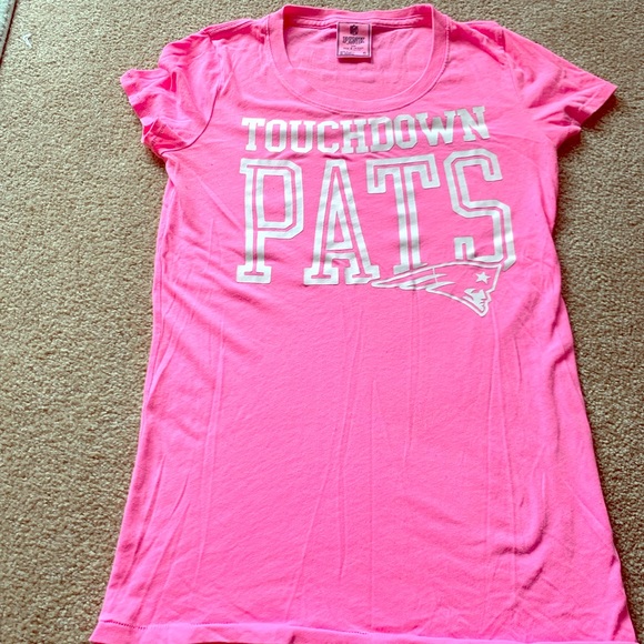 Victoria Secret PINK Touchdown Pats Tee - Picture 1 of 1